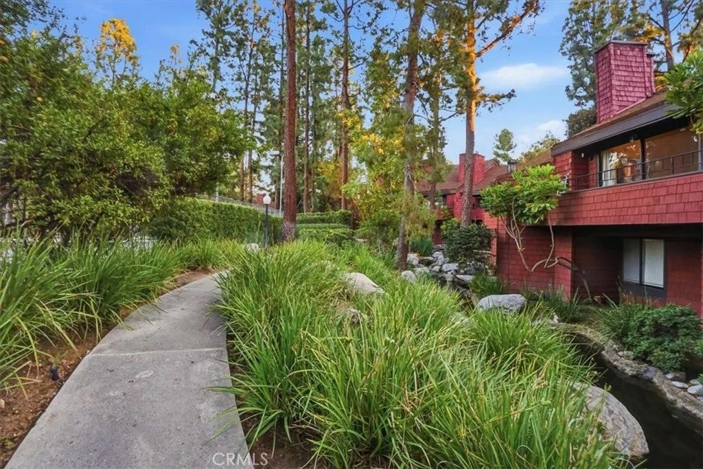 300 S Prospectors Road 29