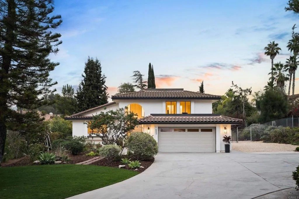 Photo of 1657 FOOTHILL Drive, Vista, CA 92084 (MLS # NDP2509401)