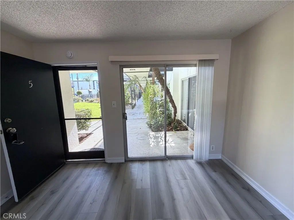 Photo of 931 W 19th Street #5, Costa Mesa, CA 92627 (MLS # SR26015116)