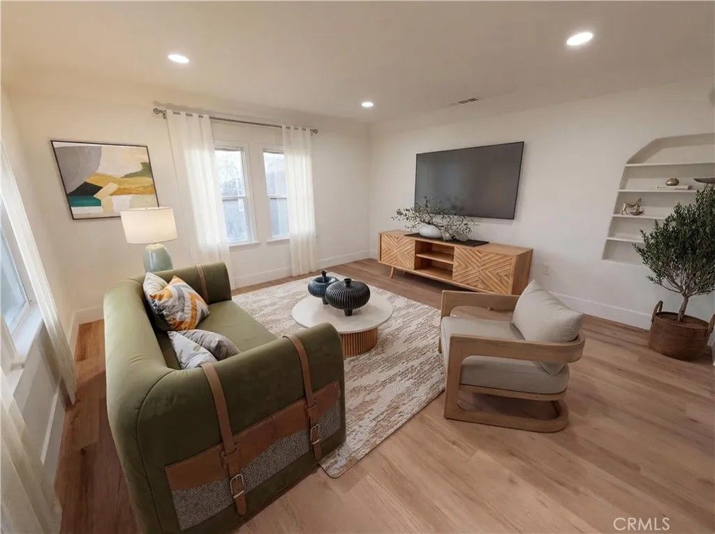 Photo of 900 Trinity Ave, Chowchilla, CA 93610 (MLS # MC25281273)