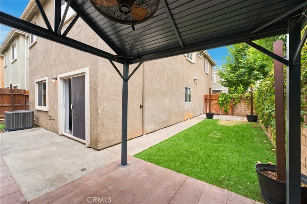 13471 Sunny Palms Ln
