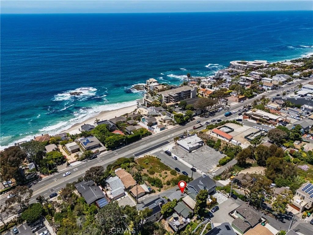 Photo of 31834 Virginia Way, Laguna Beach, CA 92651 (MLS # LG25282310)