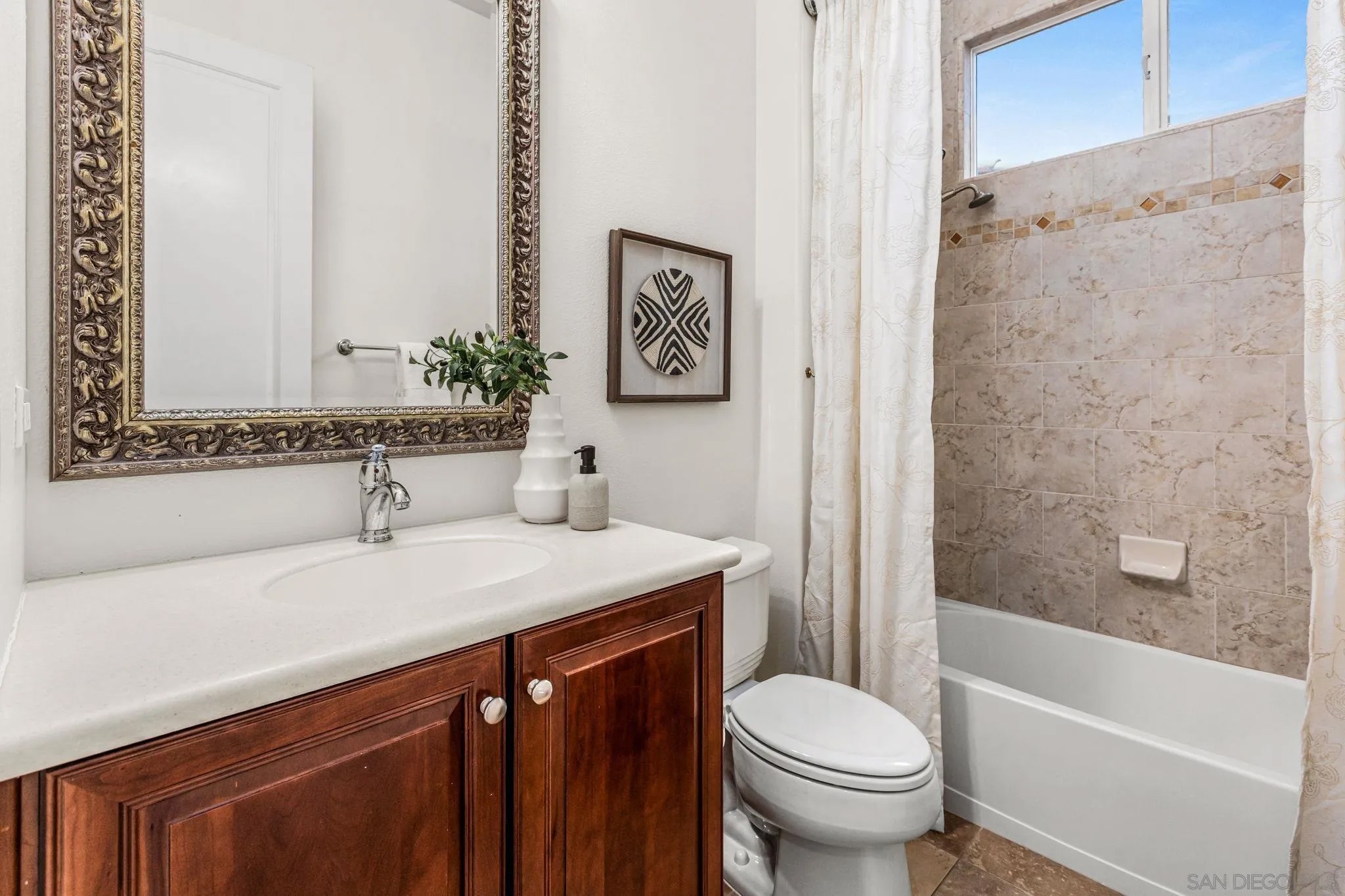 3212 Corte Tamarindo