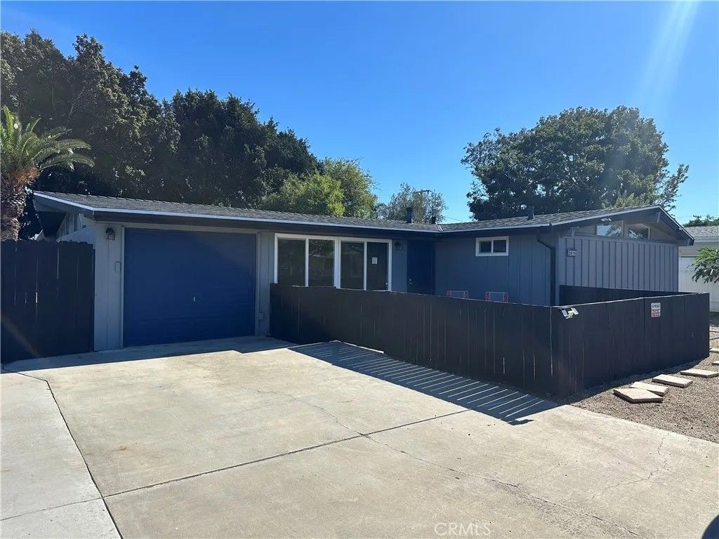 Photo of 2610 Willo Ln, Costa Mesa, CA 92627 (MLS # PW25242951)