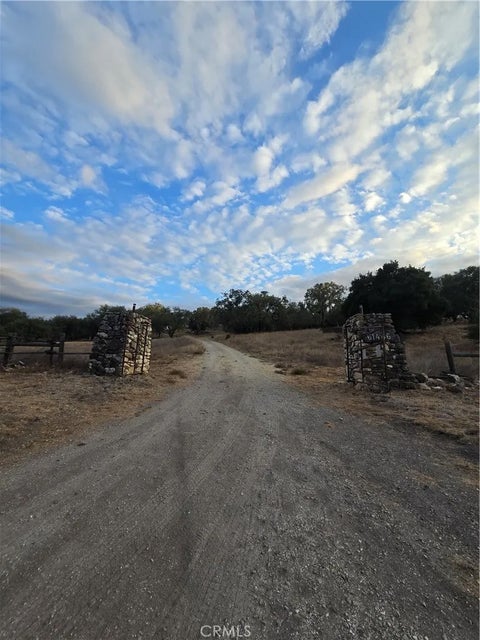 Tiny photo for 61446 Vista Rd, Bradley, CA 93426 (MLS # NS26215368)