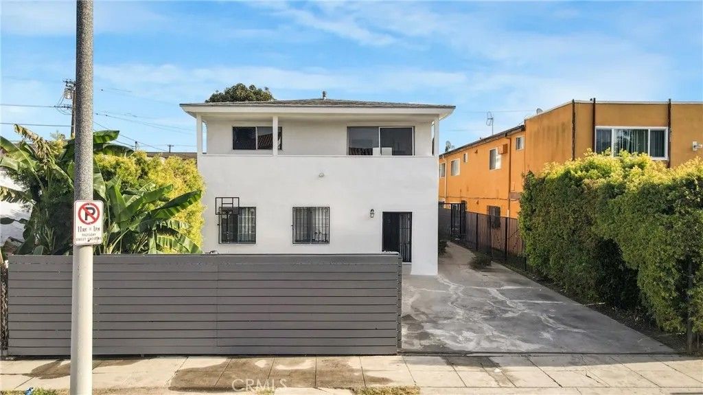 Photo of 2806 S Norton Ave, Los Angeles, CA 90018 (MLS # SB26085887)