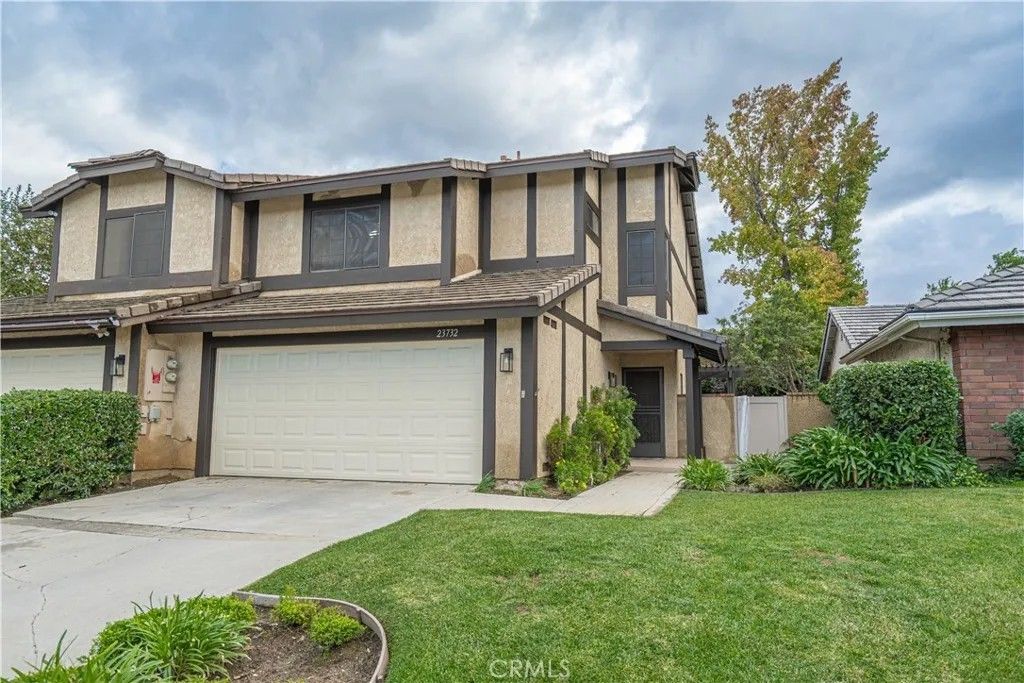 Photo of 23732 Via Tomas, Valencia, CA 91355 (MLS # SR25268253)