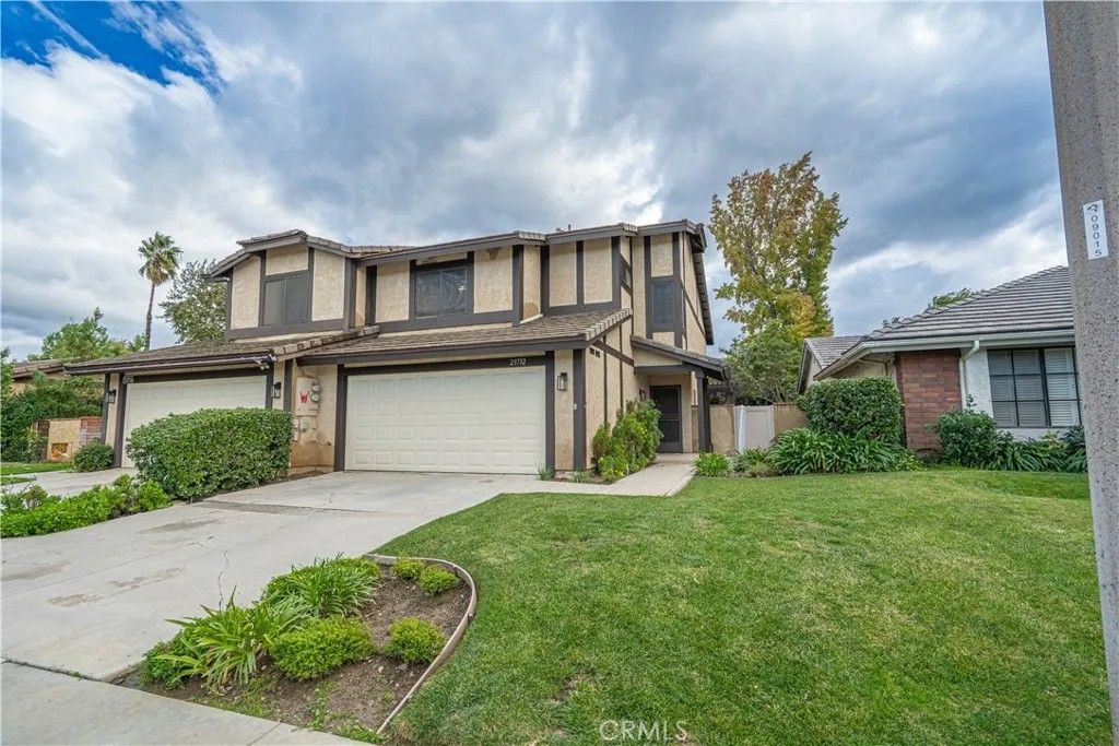 Photo of 23732 Via Tomas, Valencia, CA 91355 (MLS # SR25268253)