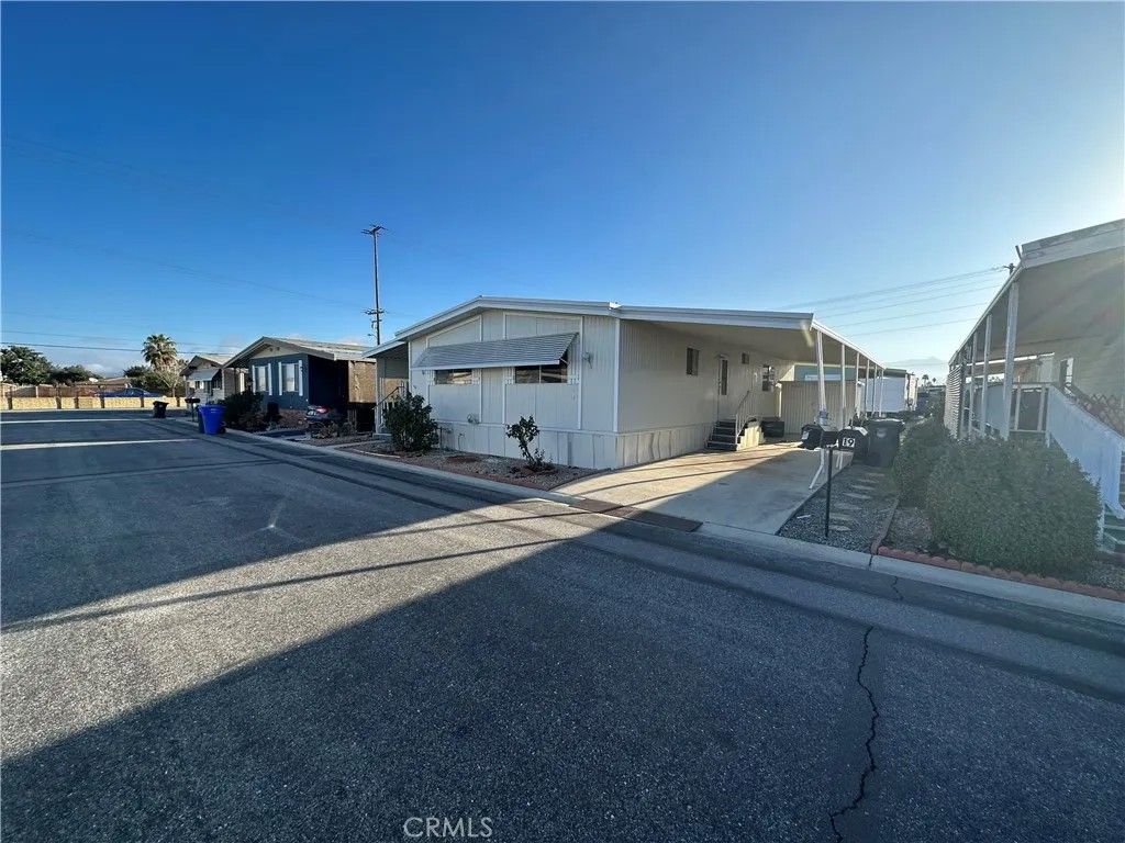 Photo of 1895 W Devonshire Ave #20, Hemet, CA 92545 (MLS # IV26028783)