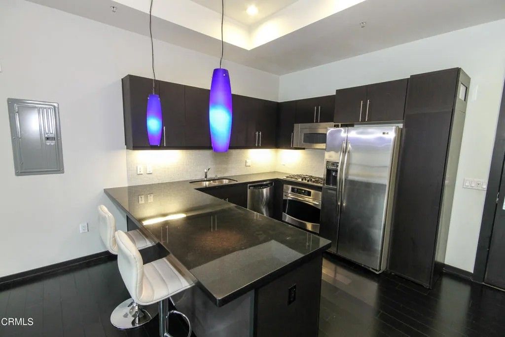 Photo of 655 S Hope Street #1507, Los Angeles, CA 90017 (MLS # P1-25316)