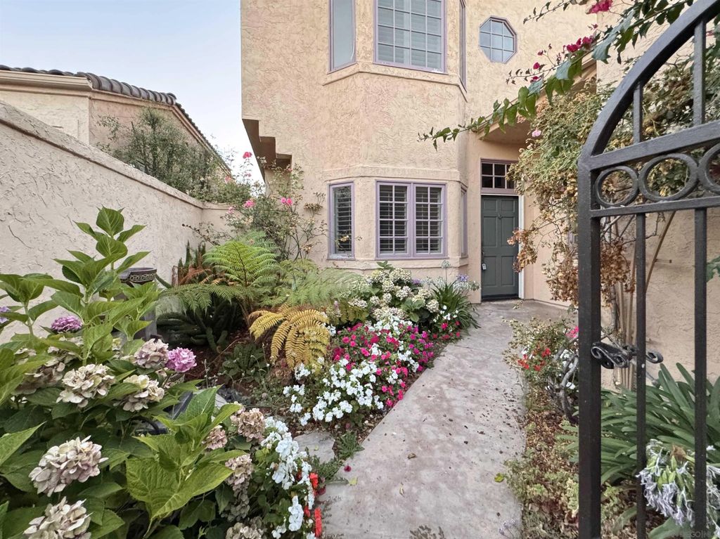 Photo of 3614 Paseo Vista Famosa, Rancho Santa Fe, CA 92091 (MLS # 250037796)