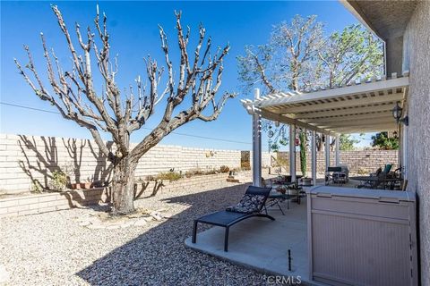 Tiny photo for 14666 Cool Glen, Helendale, CA 92342 (MLS # HD25252336)