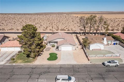 Tiny photo for 14666 Cool Glen, Helendale, CA 92342 (MLS # HD25252336)