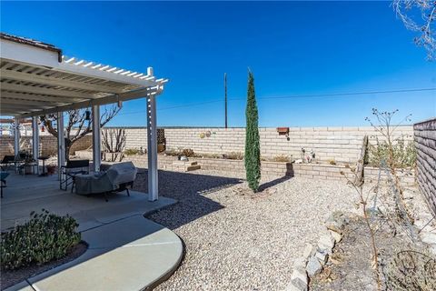 Tiny photo for 14666 Cool Glen, Helendale, CA 92342 (MLS # HD25252336)