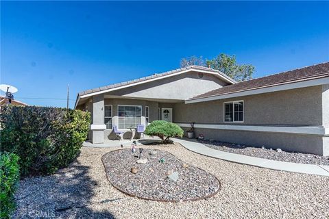 Tiny photo for 14666 Cool Glen, Helendale, CA 92342 (MLS # HD25252336)