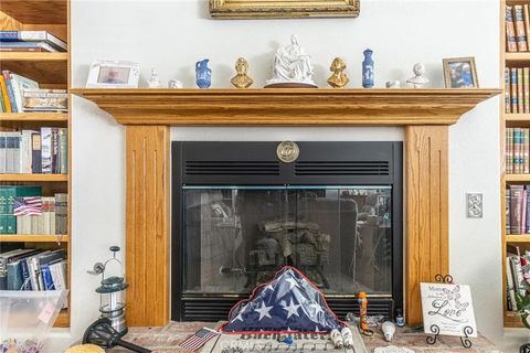 Tiny photo for 14666 Cool Glen, Helendale, CA 92342 (MLS # HD25252336)