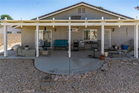 Tiny photo for 14666 Cool Glen, Helendale, CA 92342 (MLS # HD25252336)