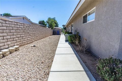 Tiny photo for 14666 Cool Glen, Helendale, CA 92342 (MLS # HD25252336)