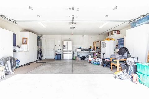 Tiny photo for 14666 Cool Glen, Helendale, CA 92342 (MLS # HD25252336)