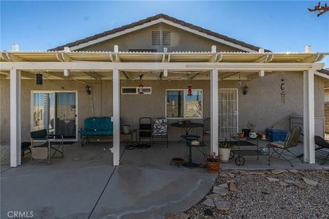 Tiny photo for 14666 Cool Glen, Helendale, CA 92342 (MLS # HD25252336)