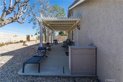 Tiny photo for 14666 Cool Glen, Helendale, CA 92342 (MLS # HD25252336)