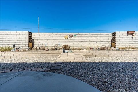 Tiny photo for 14666 Cool Glen, Helendale, CA 92342 (MLS # HD25252336)