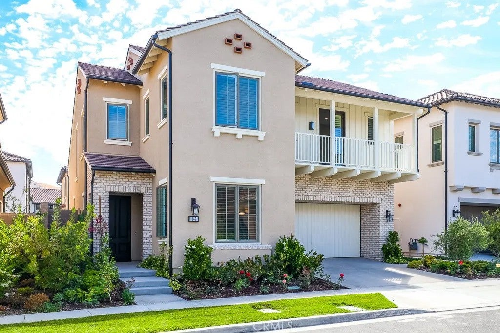 Photo of 149 Roscomare, Irvine, CA 92602 (MLS # OC26177347)