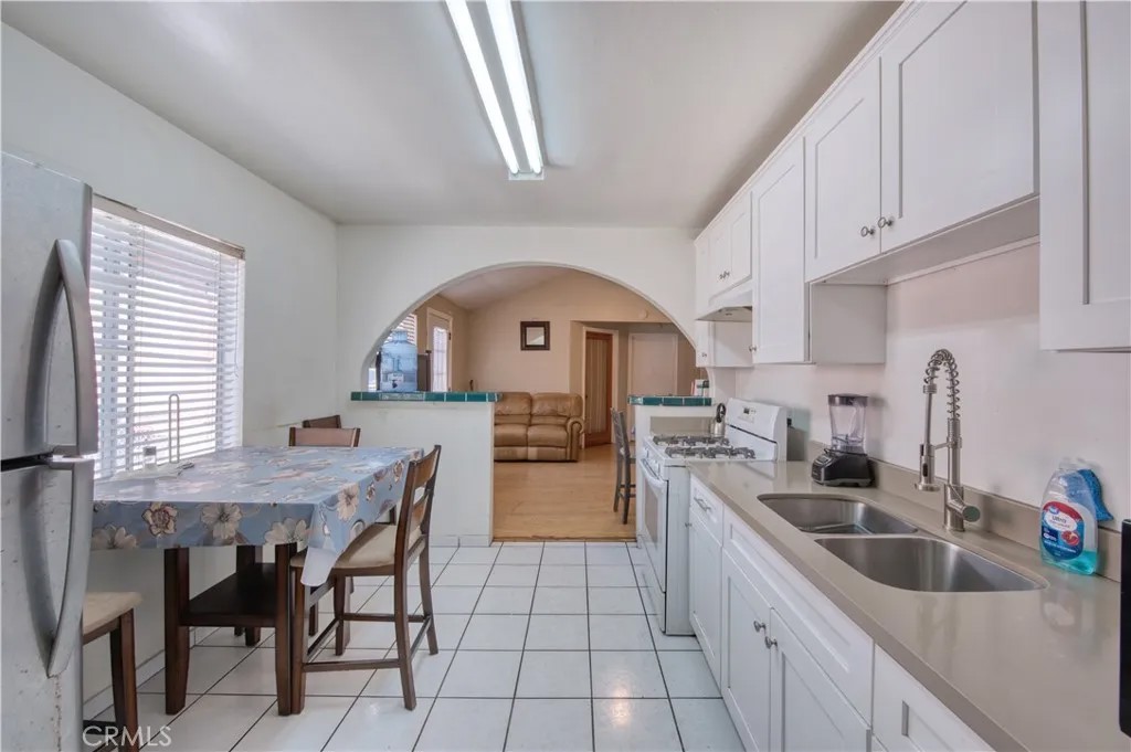 4430 W 166th Street