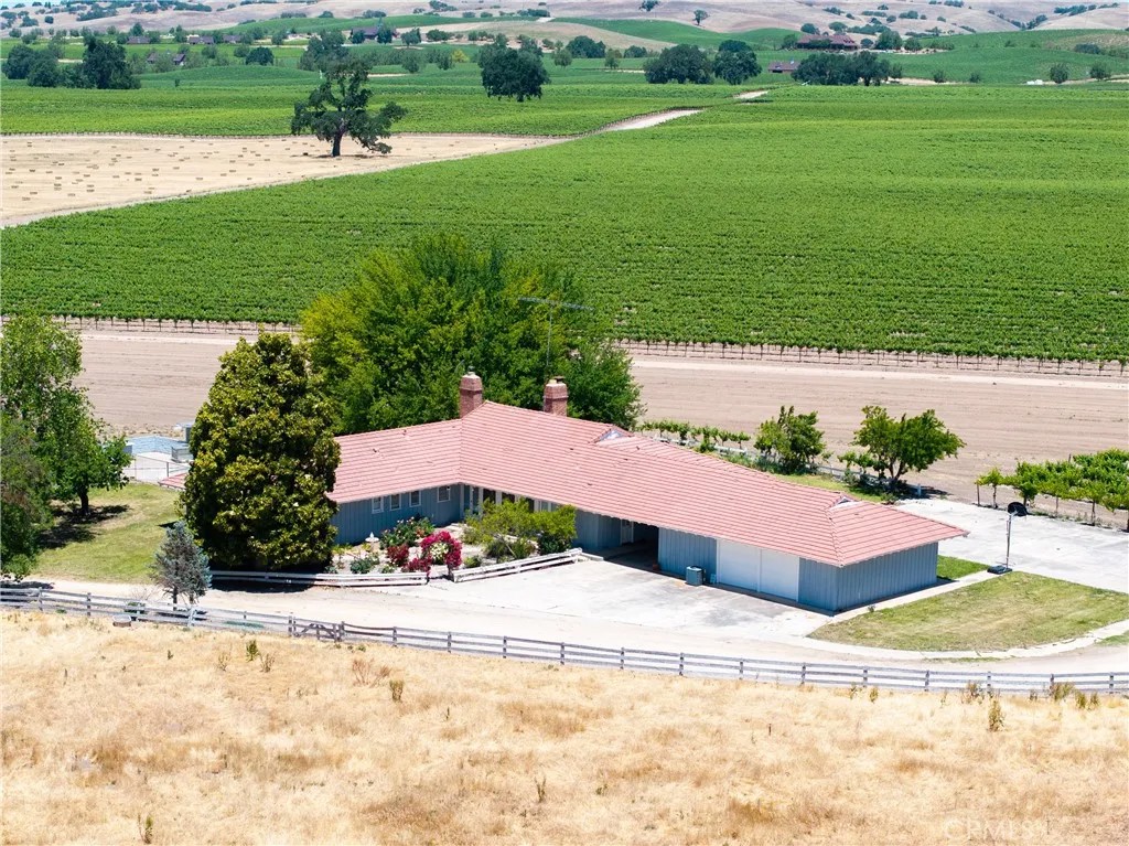 5275 Camp 8 Road