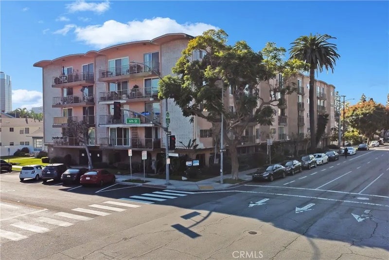 545 Chestnut Avenue 406