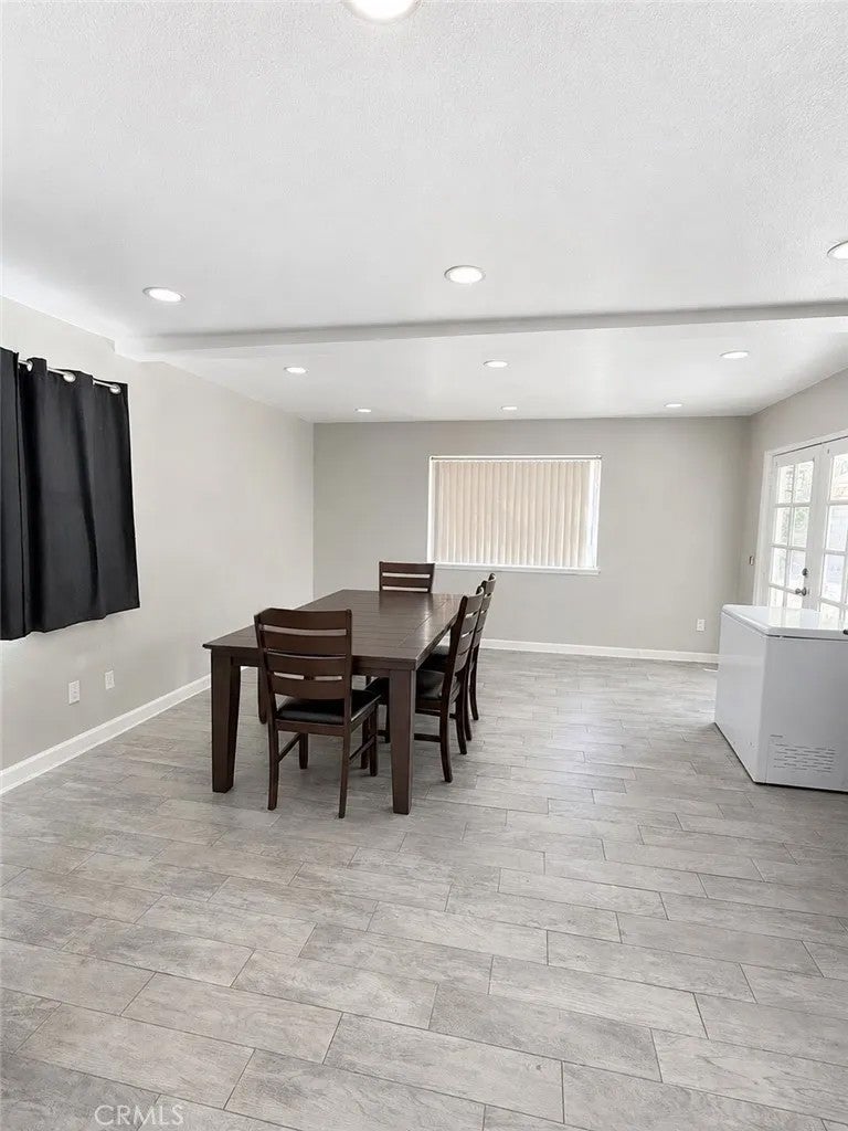 1768 Sierra View