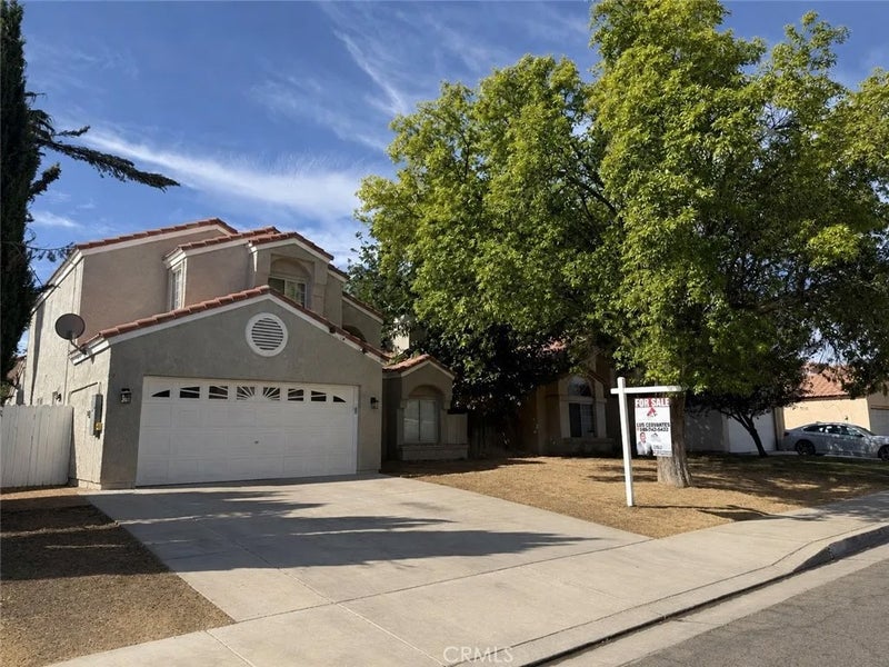 1768 Sierra View