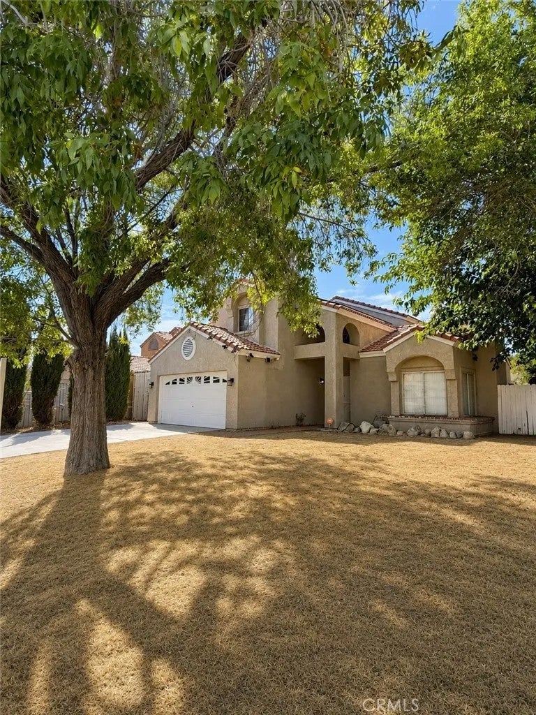 1768 Sierra View