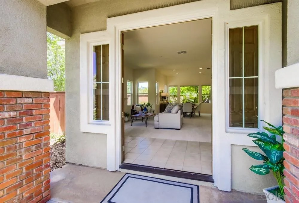 1752 Russet Leaf Court