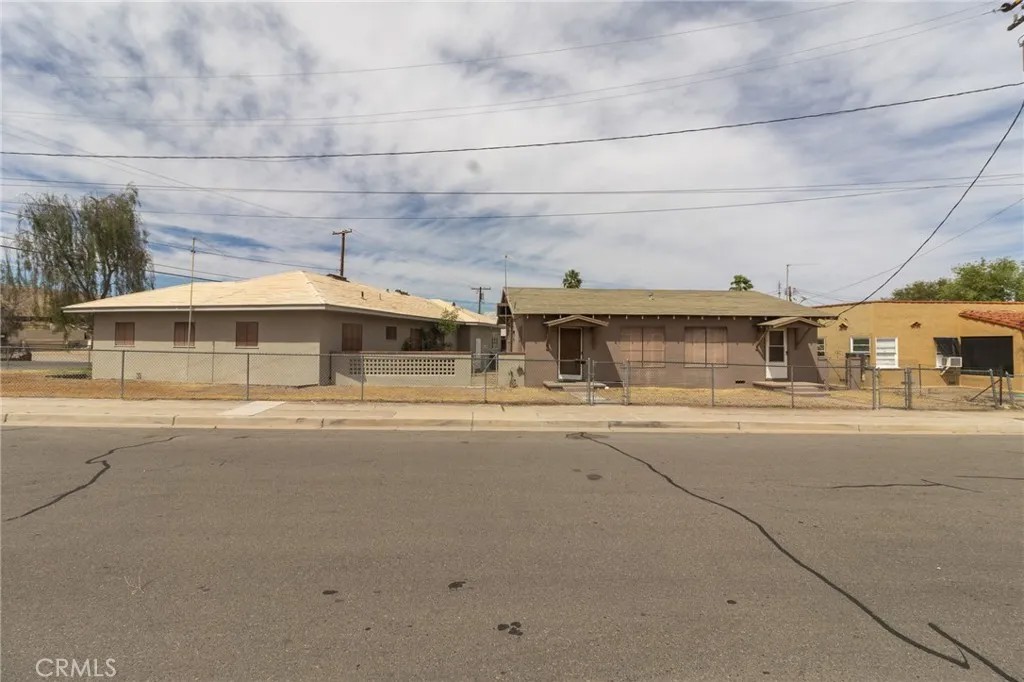 630 Acoma Street