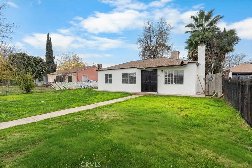 Photo of 407 4th St, Bakersfield, CA 93304 (MLS # SR25280846)