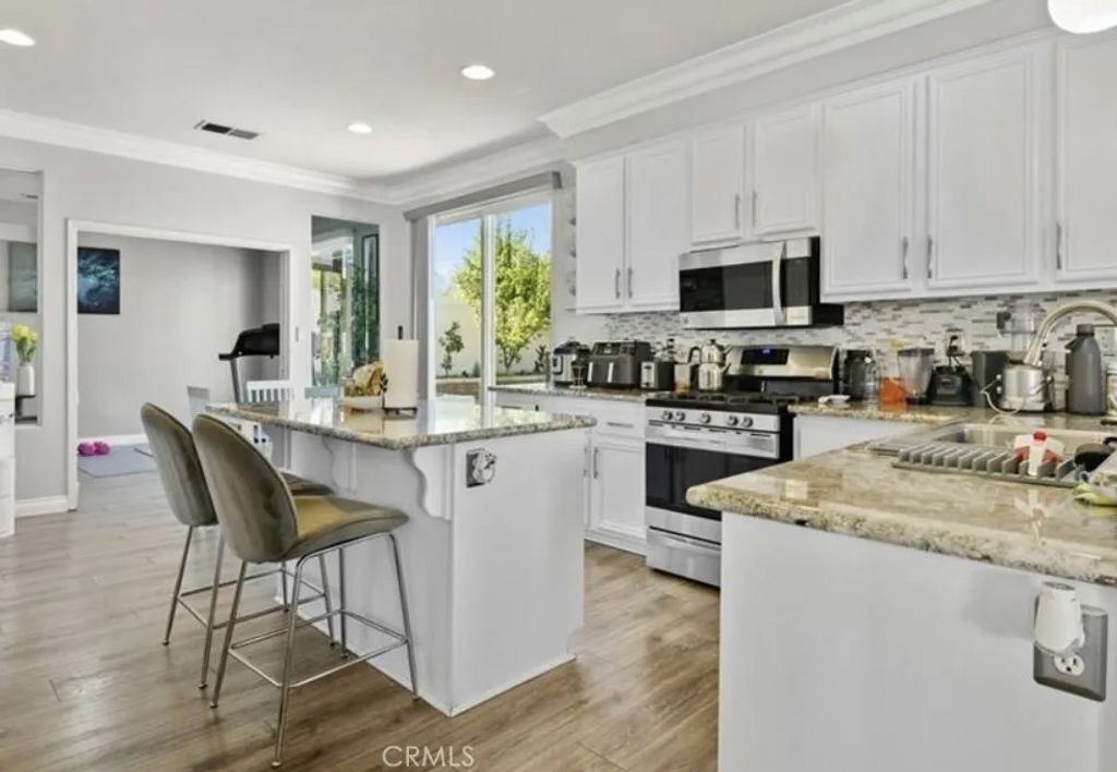 Photo of 3740 Coleville Cir, Corona, CA 92881 (MLS # CV25277302)