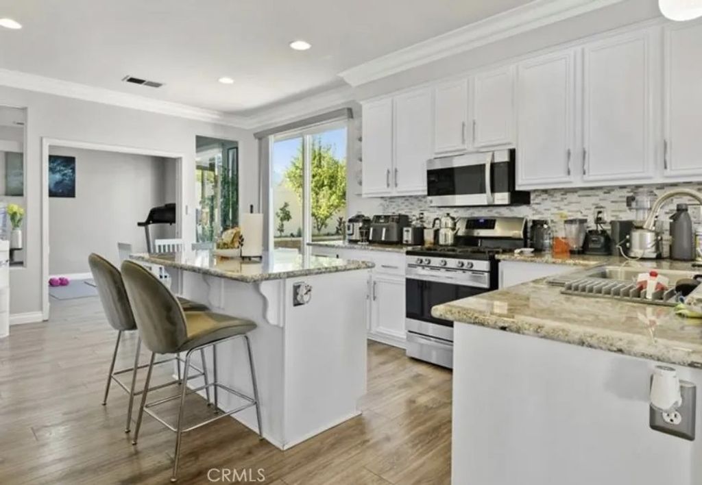 Photo of 3740 Coleville Cir, Corona, CA 92881 (MLS # CV25277302)