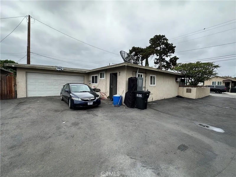 2563 Sastre Ave