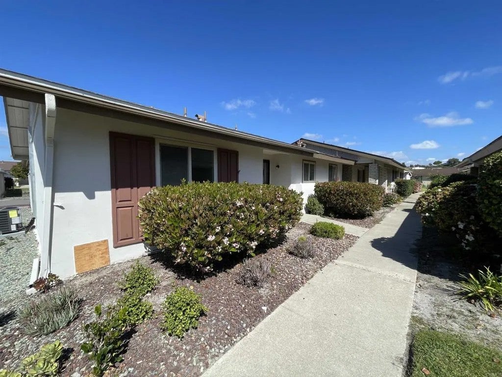 3660 Vista Campana North 16
