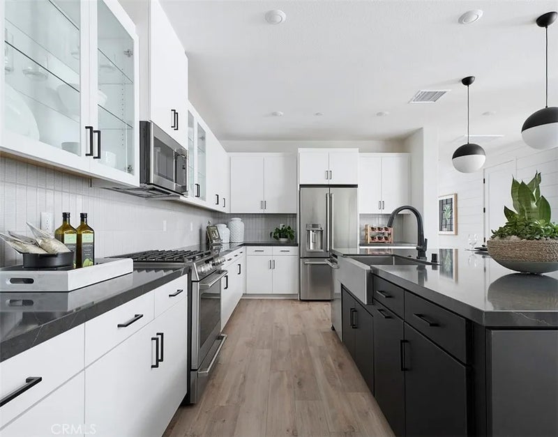 28216 Glory Place