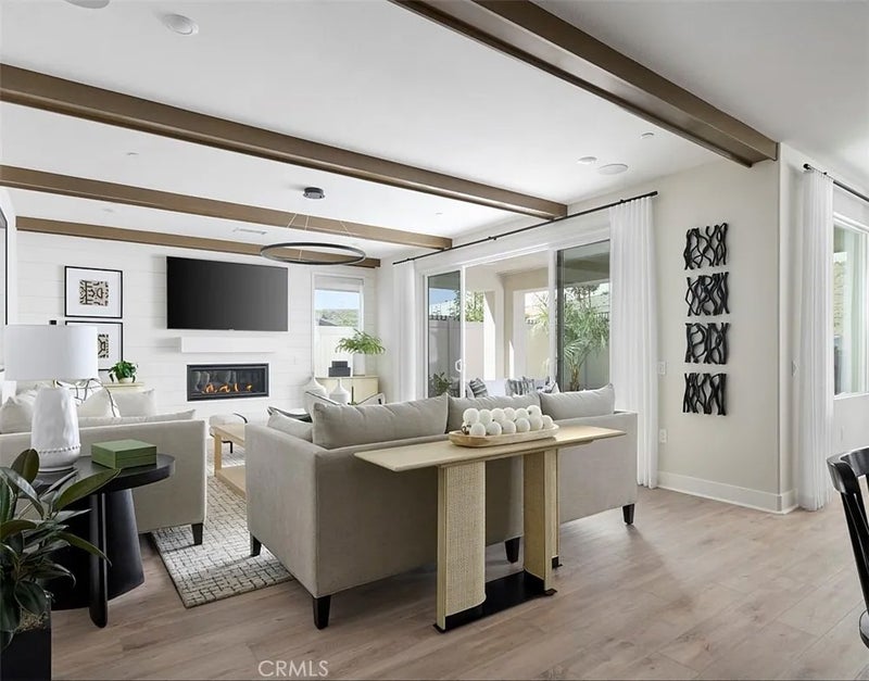 28216 Glory Place