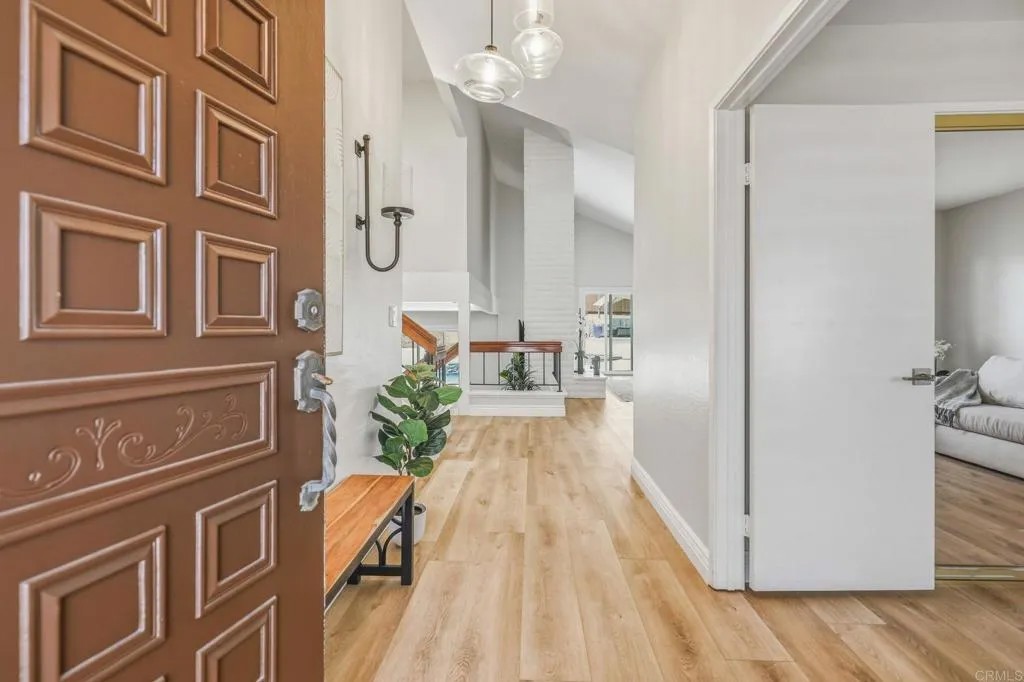 11120 FORESTVIEW Lane