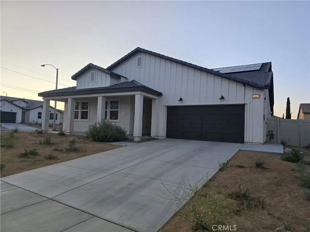 Photo of 1887 Vincent Dr, Palmdale, CA 93551 (MLS # CV26129437)