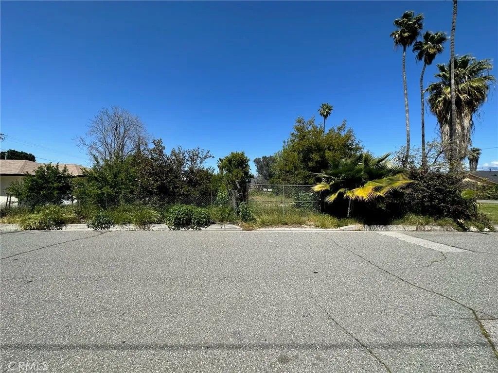 Photo of 10679 Seamont Dr, Loma Linda, CA 92354 (MLS # TR26017328)