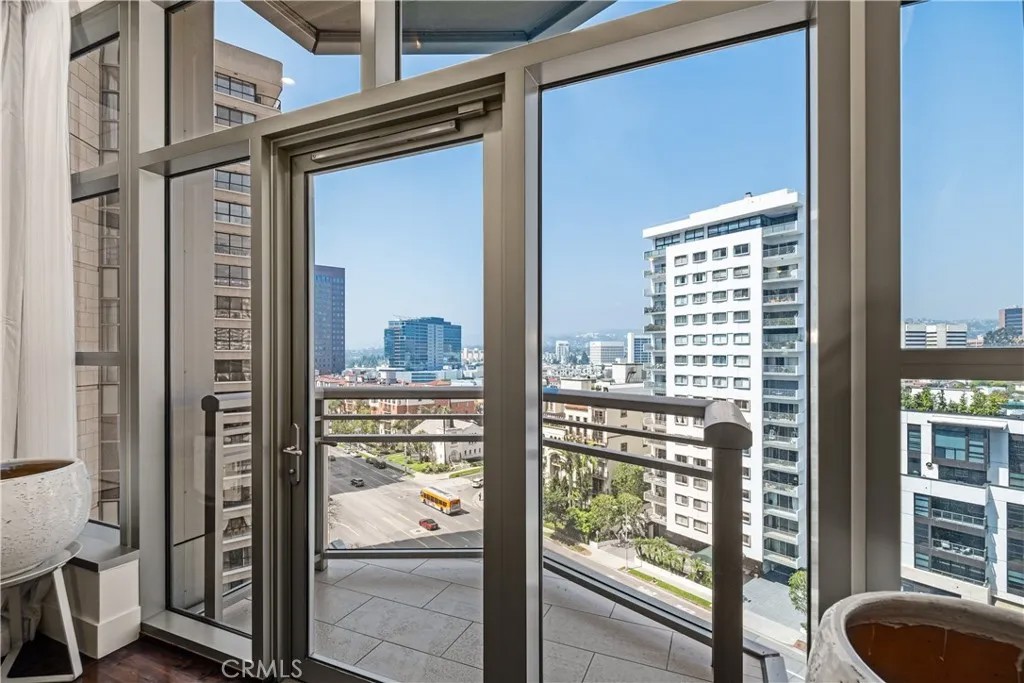 10776 Wilshire Boulevard 901