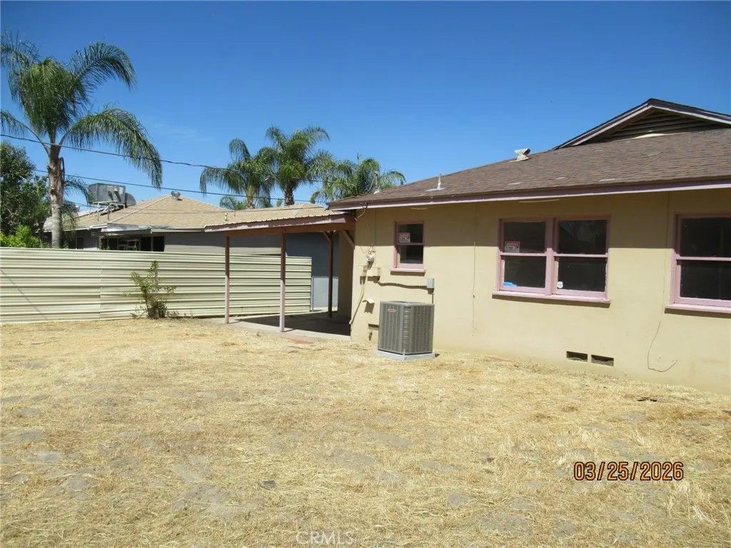 Photo of 410 Virginia Dr, San Jacinto, CA 92583 (MLS # SW26100189)