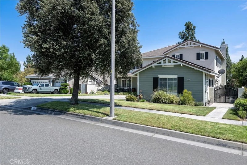 5613 Carmello Court