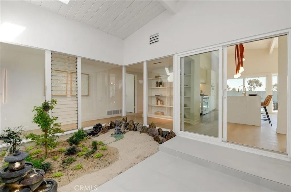 6439 Lake Mere Court