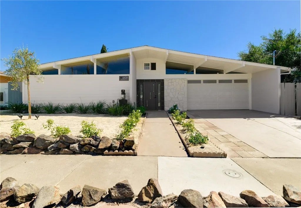 6439 Lake Mere Court